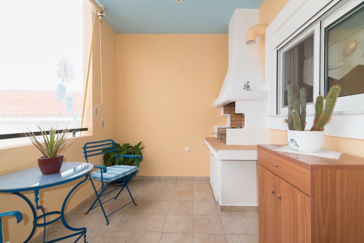 Penthouse 5 Min From Airport And Sea Appartement Markópoulon Buitenkant foto