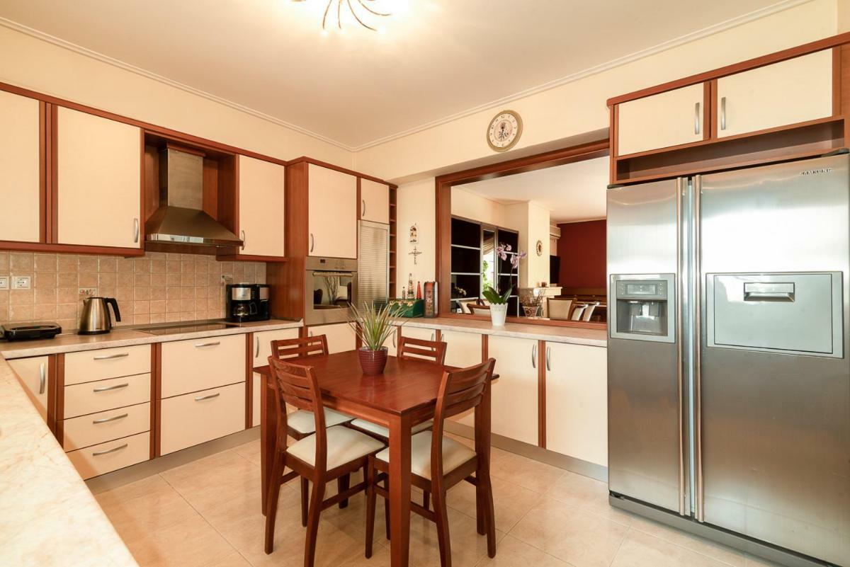 Penthouse 5 Min From Airport And Sea Appartement Markópoulon Buitenkant foto